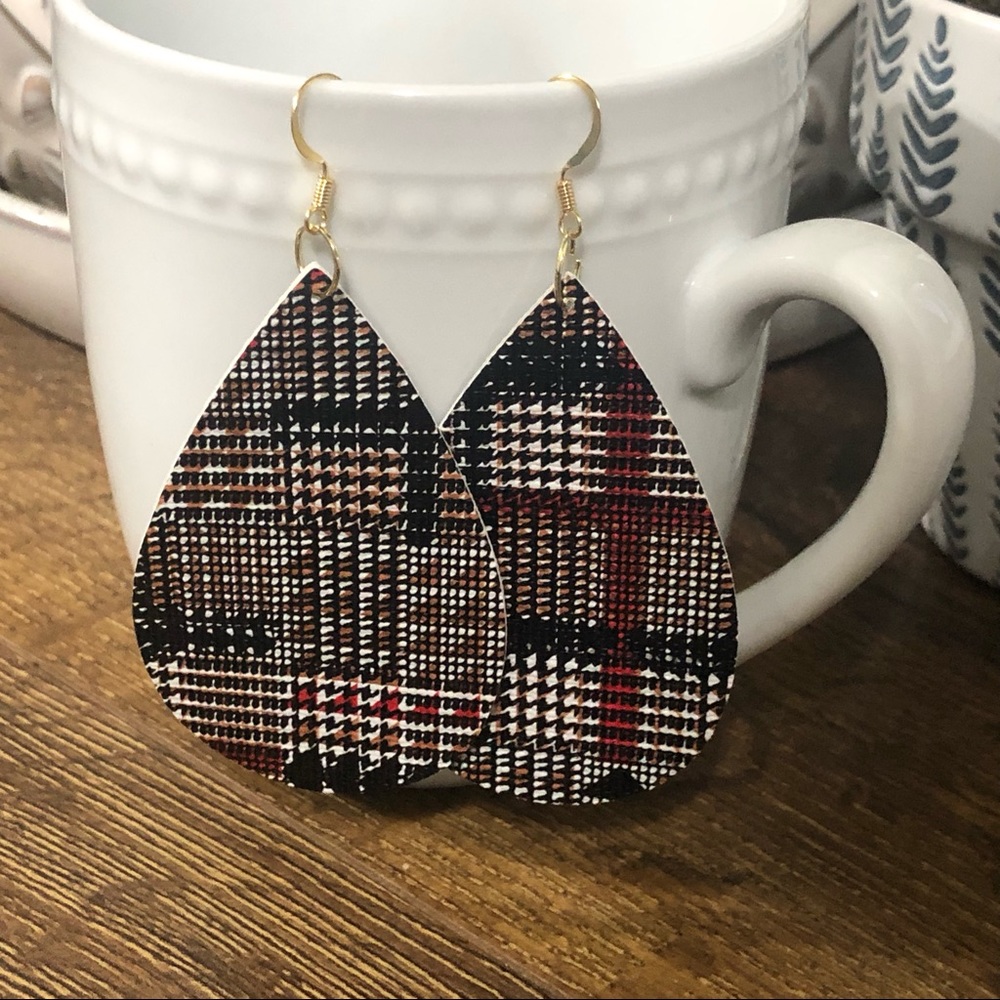Plaid faux leather earrings - dark red
